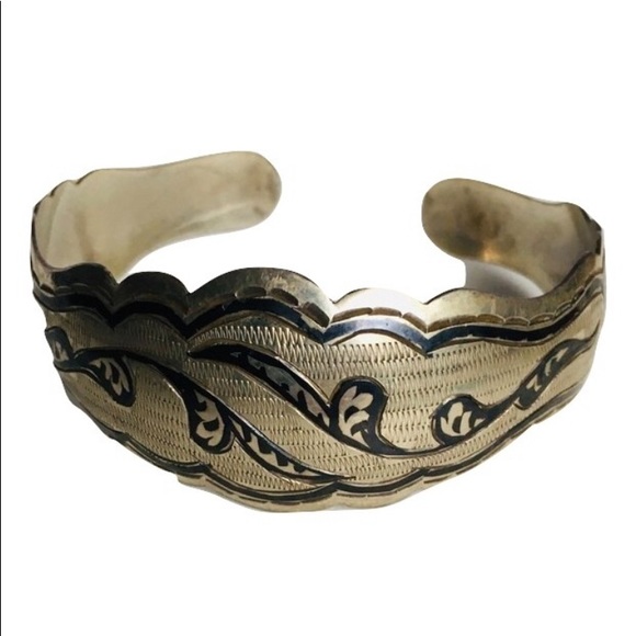 Silver bracelet vintage